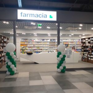 Otvorena Farmacia – na 1. katu do caffe bara