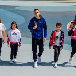 3,2,1…POČINJE ŠKOLA  Odlična akcija 2+1 na odabrani KIDS asortiman čeka te u Sport Vision trgovini.