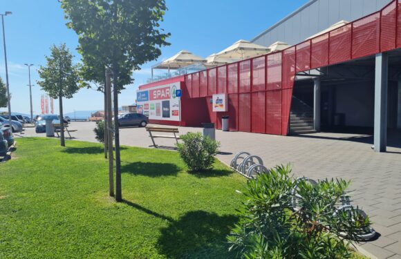 Radno vrijeme : 01.05.2023. Zatvoreno (osim Spar 08-14h)